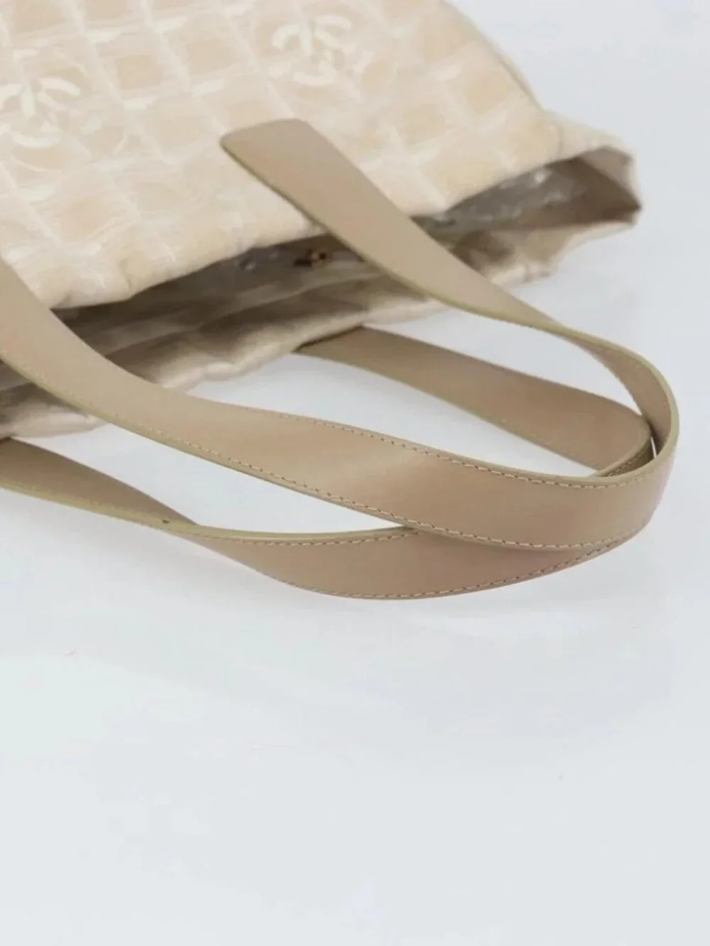 CHANEL New Travel Line Tote Bag Beige Gold CC Auth 158686